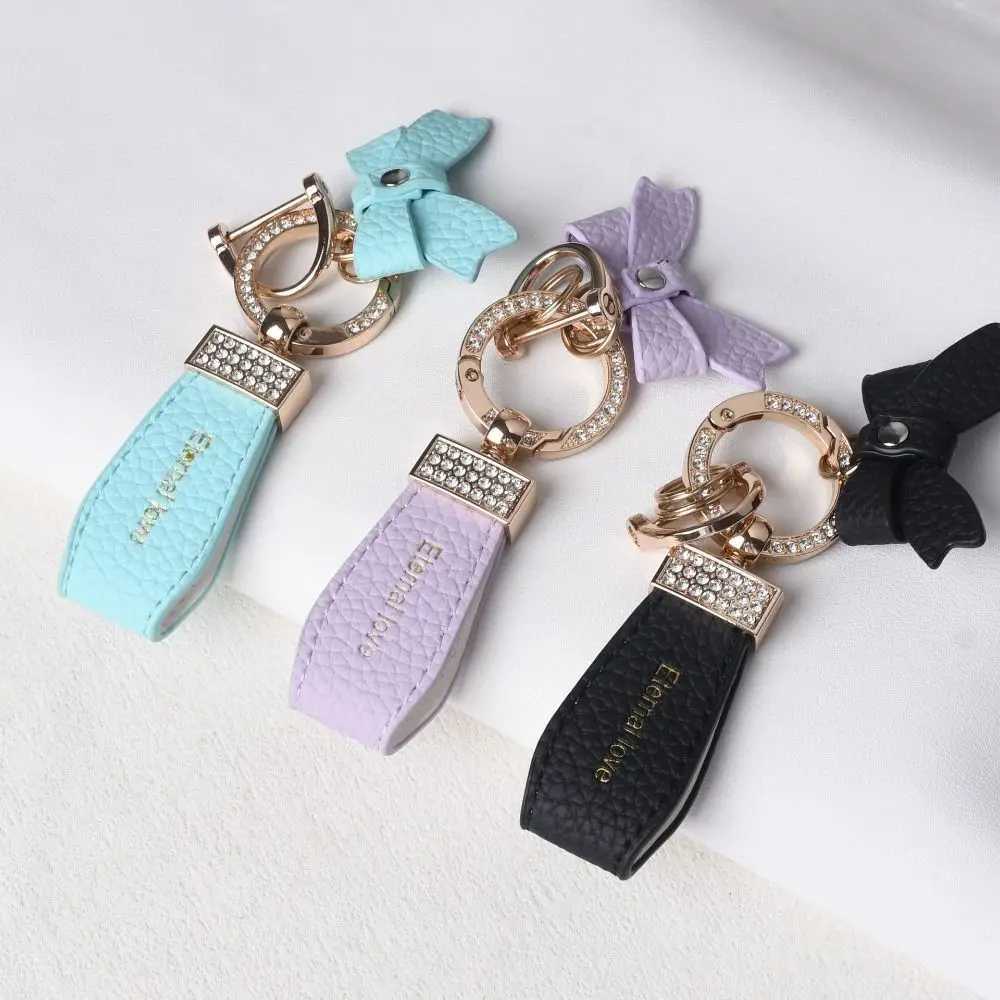 Key Holder Luxury Genuine Leather Keychain Ladies Bag Fashion Decoration Keys Organizer Leather Car Keyring Bag Charms W251021