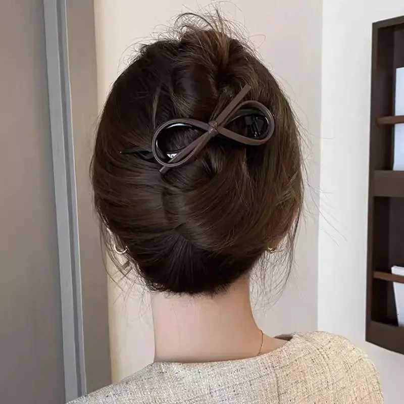 Bow Leather Hair Clips Korean Leopard Twist Clip Sweet Simple Women Plastic Hairpin Vintage Hairgrips Elegant Hair AccessoriesW254021