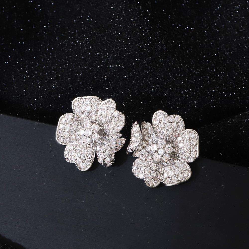 Gold earrings Zircon inlaid fashionable temperament classic retro elegant compact earrings free shipping Designer earrings luxury earrings