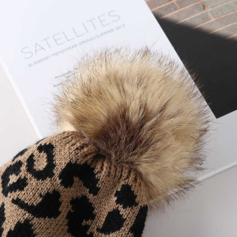 Outdoor Mens Sports Leisure Warm Knitted Hat Autumn and Winter Leopard Print Wool Ball Wool Hat H251020