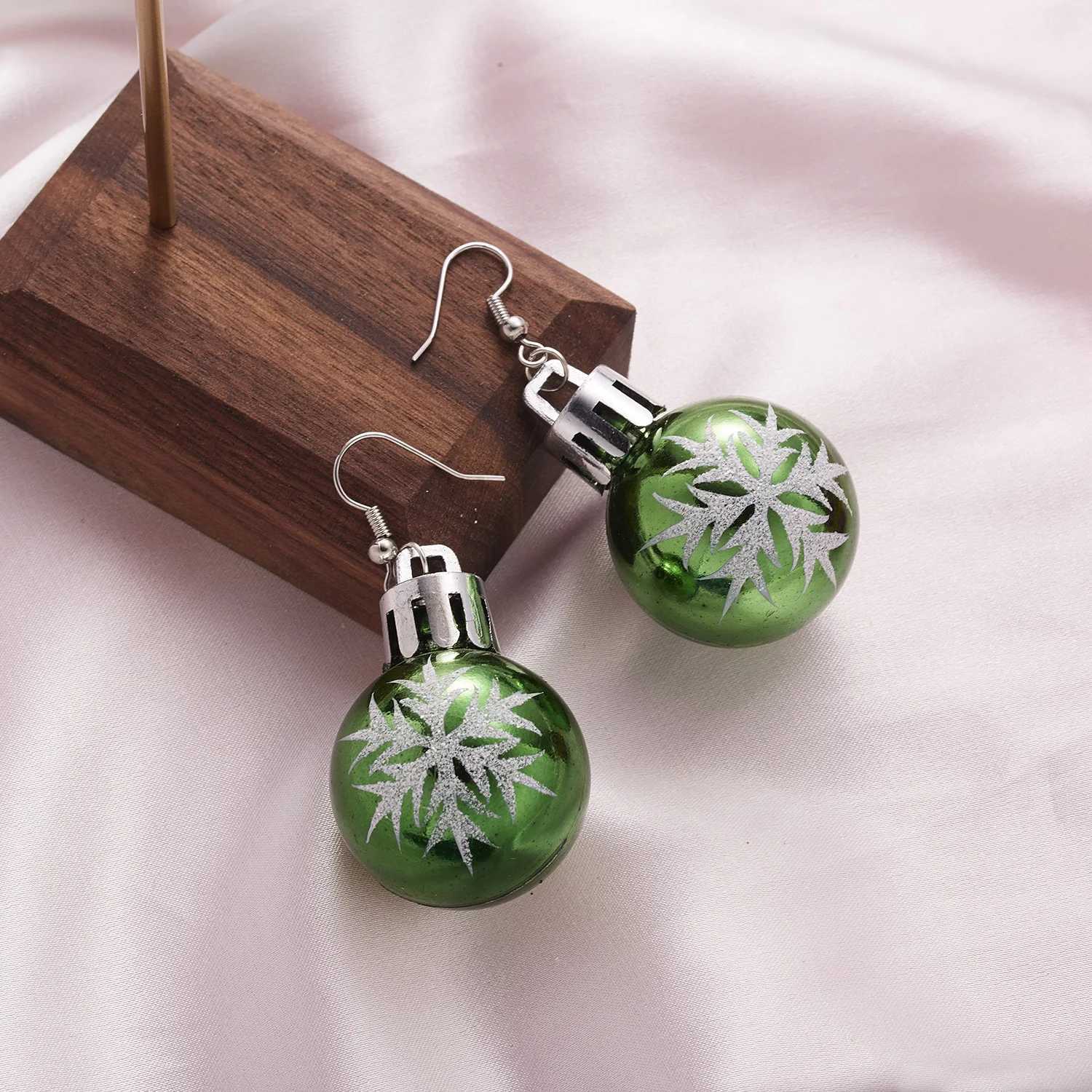 Fashion Christmas Earrings 2024 New Creative Christmas Bulb Drop Earrings For Women Christmas Gift Colorful Ball Dangle Earrings J251021
