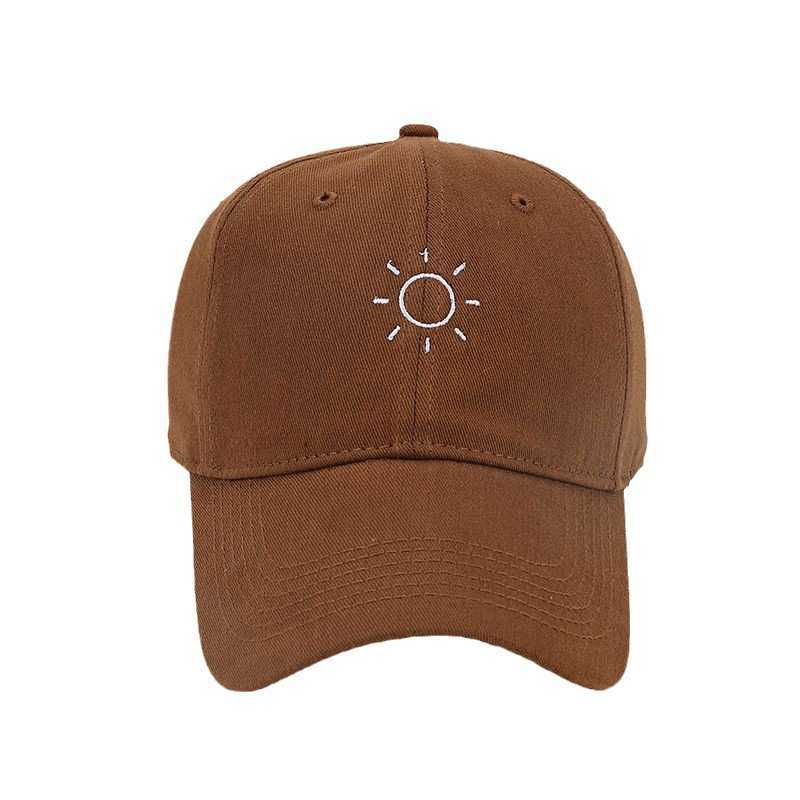 New Soft Top Curved Brim Baseball Cap Slimming Women Trendy Simple Sun Embroidery Baseball Cap Men Fashion Couple Hat H251020