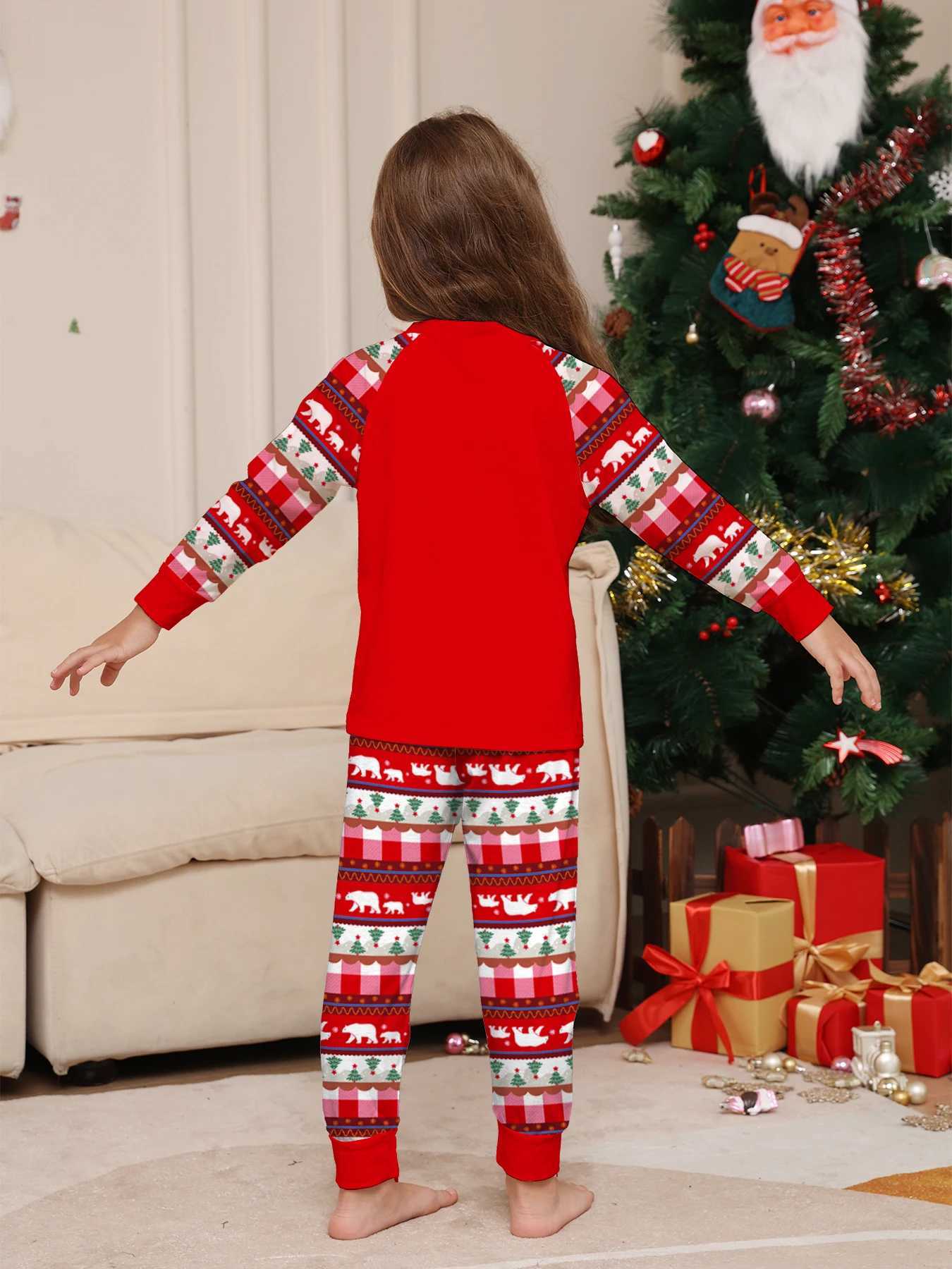Family Xmas Pajama Sets Reindeer Antler Graphic with Festive Colors Great for Christmas Eve L251021192N