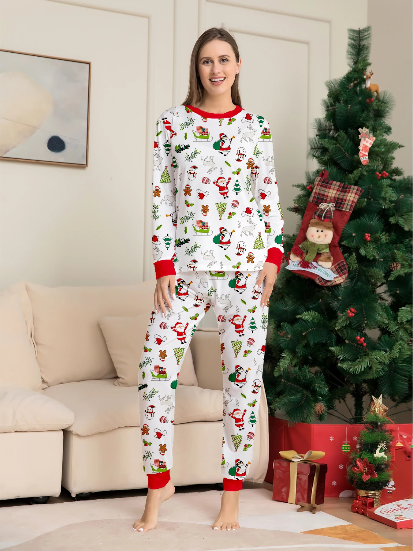 Family Christmas Pajama Sets Red Green Plaid with Elk Patterns Comfortable for Holidays 251021