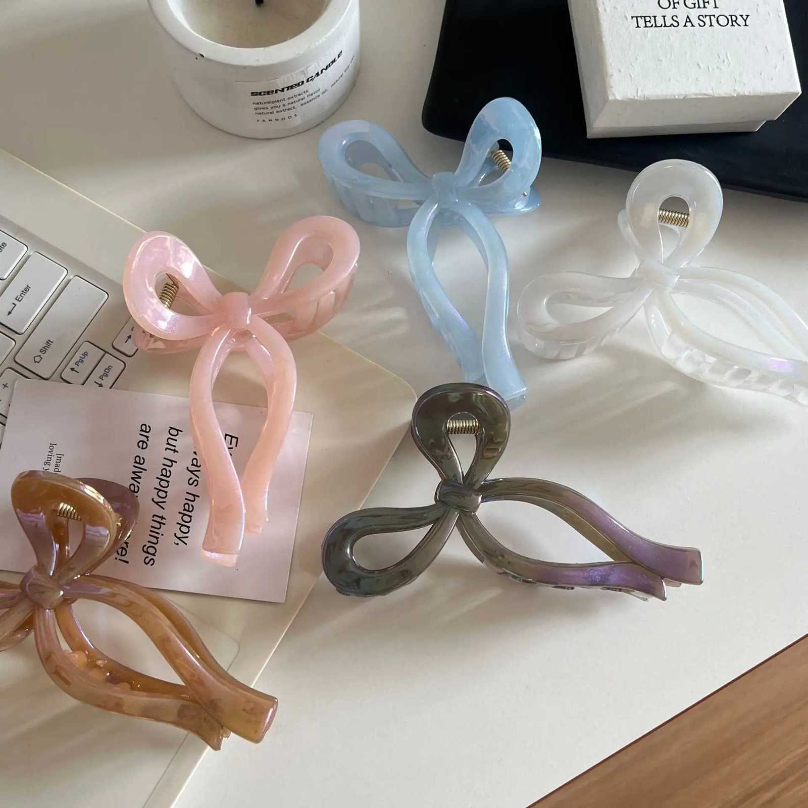 Wholesale Ins Hot Sale Fashion Geometry Bowknot Hollow Hair Clip Simple Jelly Colorful Plastic Shark Clip Hair AccessoriesW254021