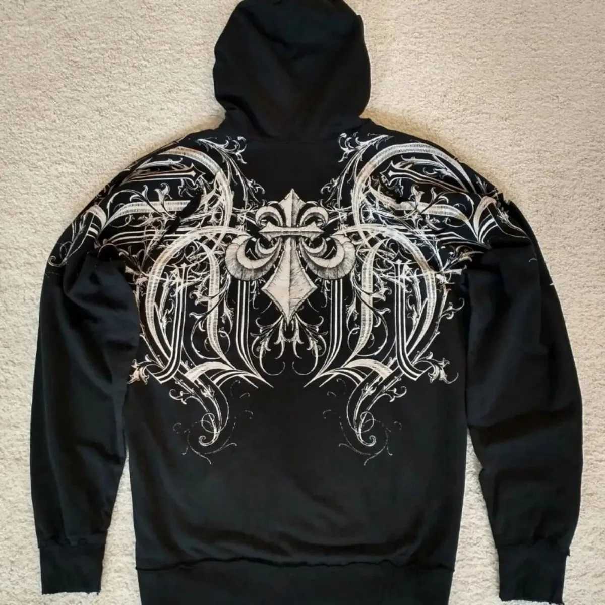 Fashionable European and American mens autumn Gothic skull print comfortable soft hooded sweatshirt outdoor street style top W251021