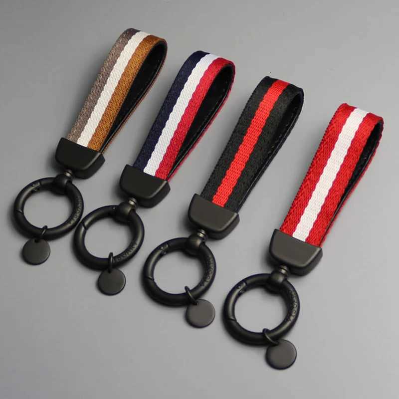 Luxury Lambskin Car Key Chain Highquality for Key Rings Holder Artificial Leather Alcantara Bag Pendant Charms Xmas Gift Couple W251021