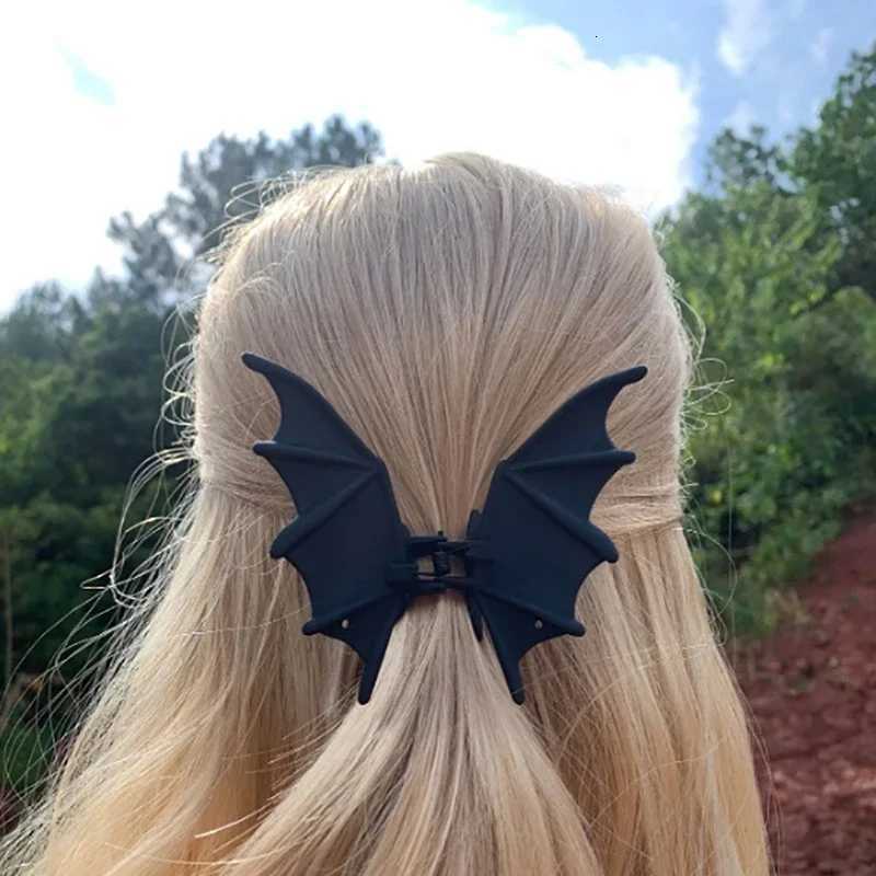 1 Piece Halloween Hair Accessories Metal Bat Hair Clips Black Color Cute Fashion Shark Clip For Women Girl Headwear GiftsW254021
