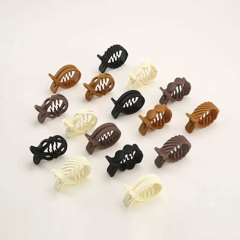 AISHG Frosted Mini Crab Hair Clip Women Fixed Ponytail Hairpin Fish Shaped Holder Barrettes Y2k Girls Hair Accessories Claw ClipW254021