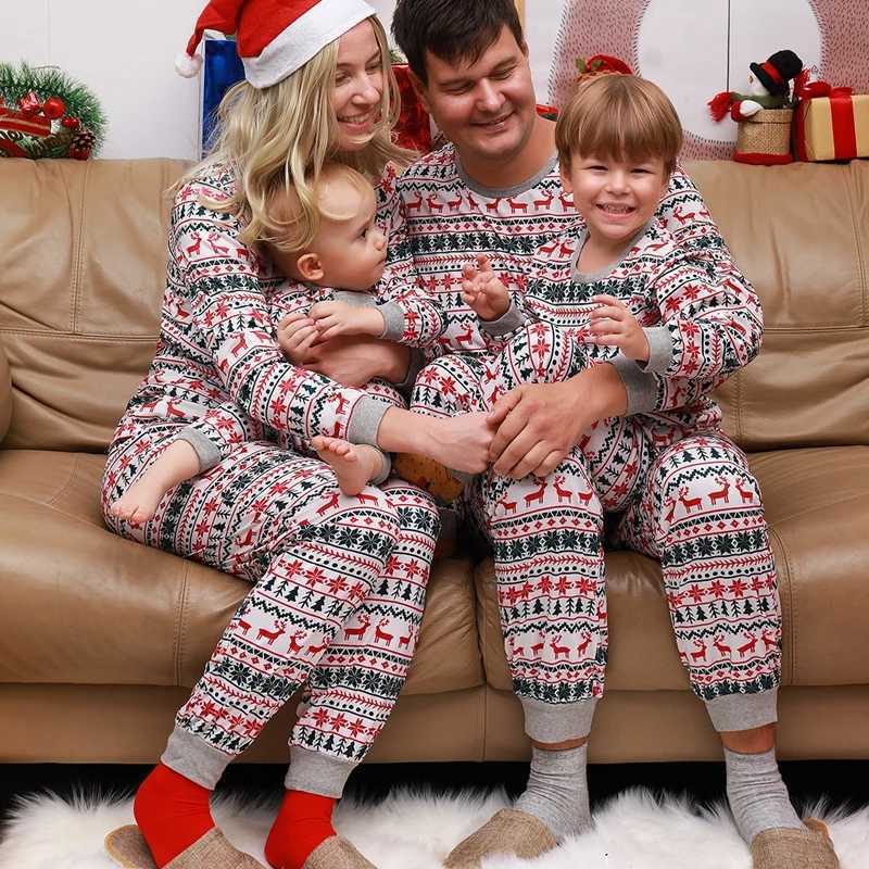 Family Christmas Pajamas Set Allover Print Sleepwear Full Sleeve O Neck 2 Pieces Suit Mom Dad Kids Matching Clothes Xmas Look L251021MUCL