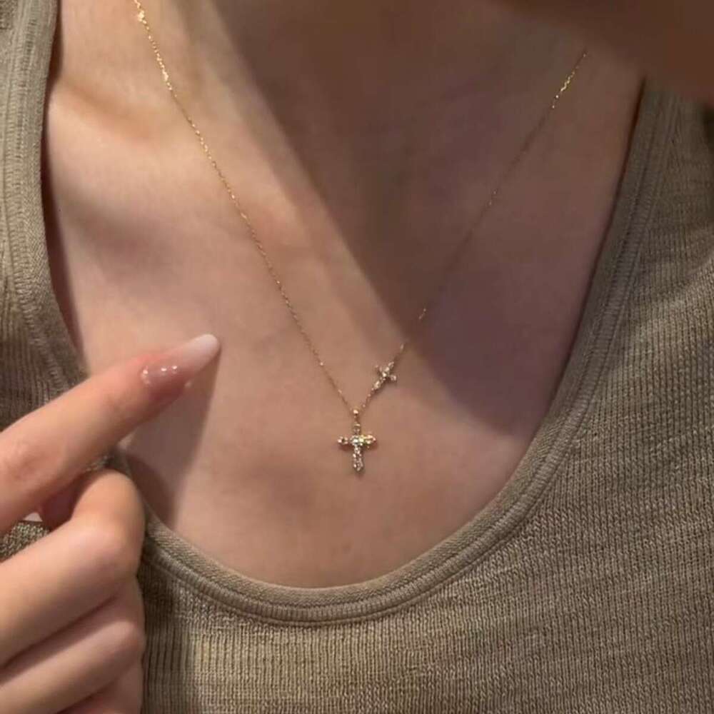Necklace Designer luxury pendant necklace for Women men Zircon Simple Cross copper plated with 18K gold High-end Vintage Elegant Unique Festival gift
