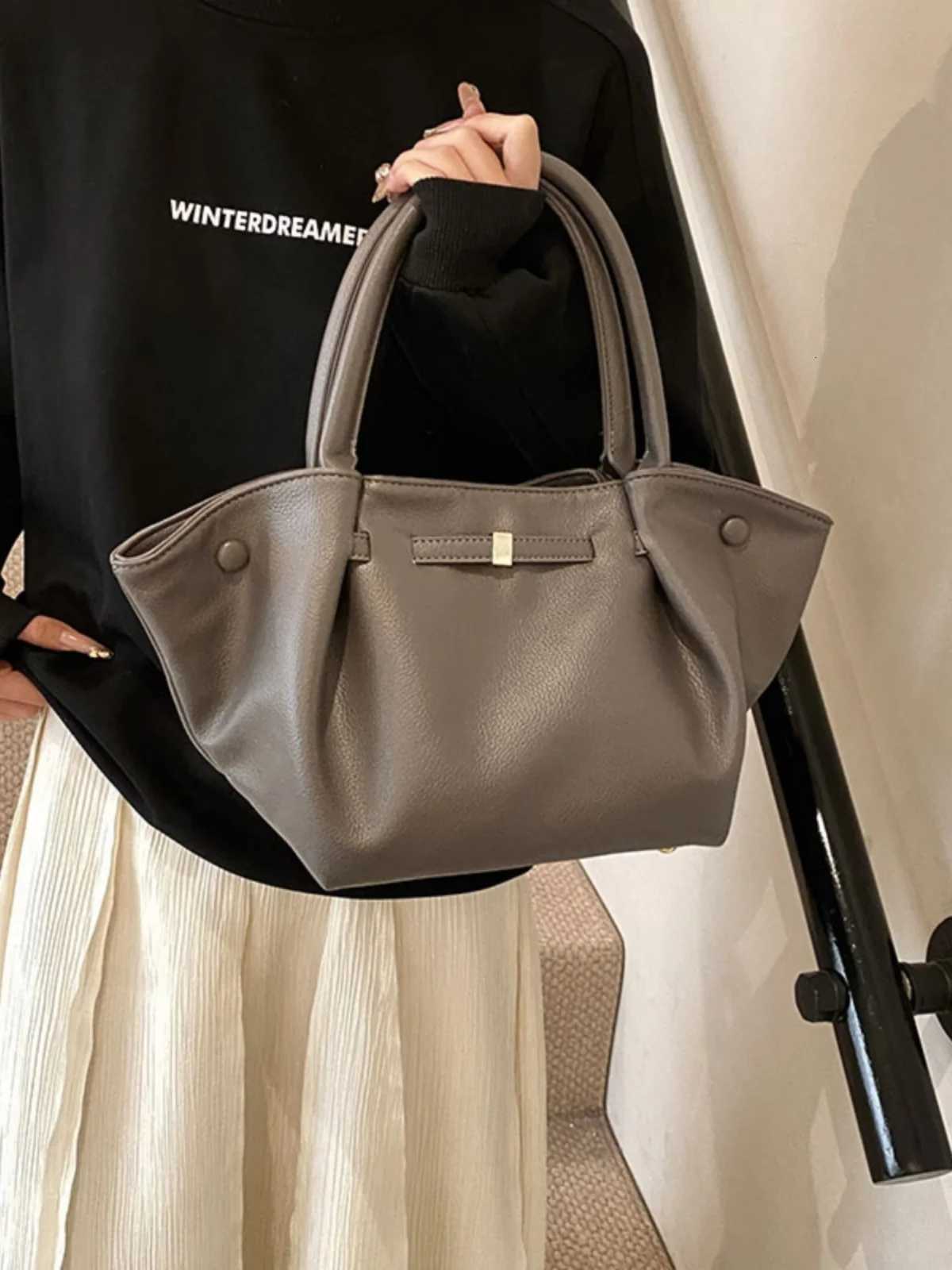 Ele Wens Tote Bag Faiable Handheld Underarm Bag Versatile Single oder Bag for Spring Summer Casual Ocns Y251021