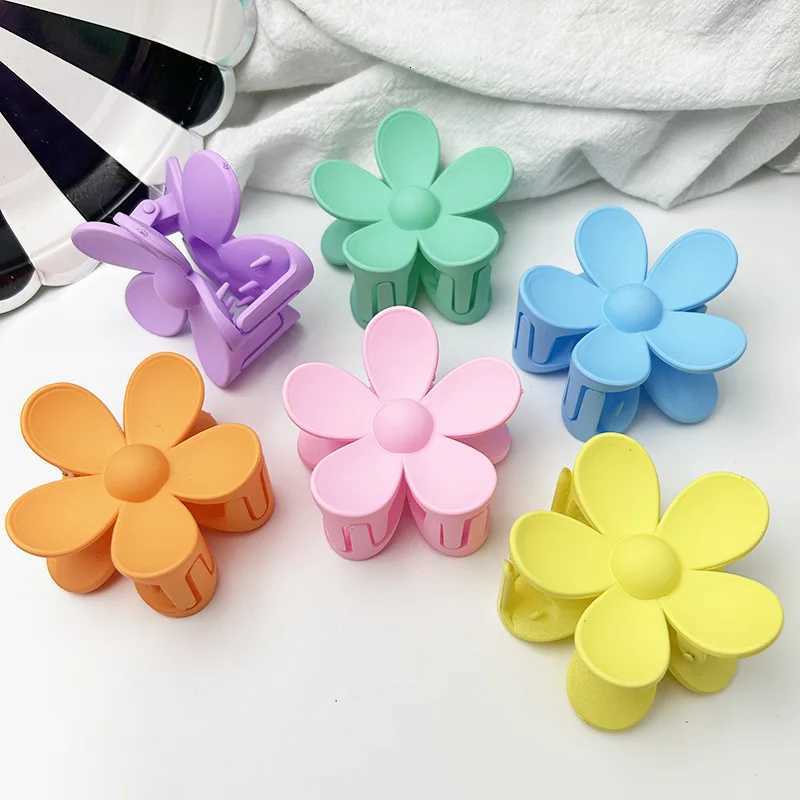 7CM Sweet Flower Hair Claw Clips Frosted Solid Color Women Girls Hair Clip Hairpin Shark Clip Ponytail Clips Hair AccessoriesW254021