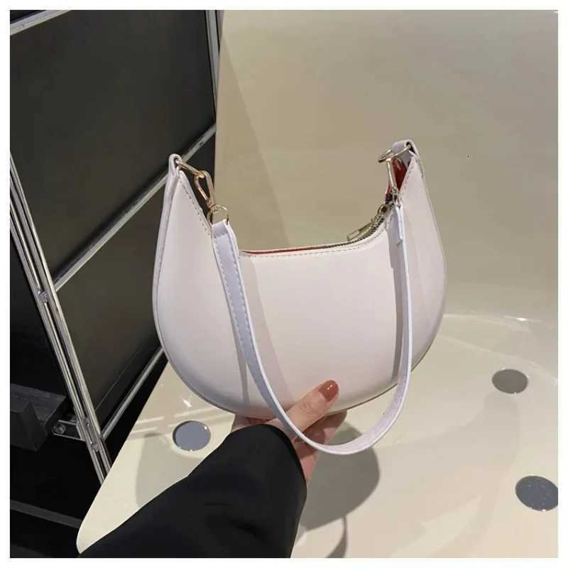 New Fashionable Highend Moonshaped Baseball Bag Showing Luxury Womens Single Shoulder Bag Elegant lady Handbags bolso mujerXJ251021