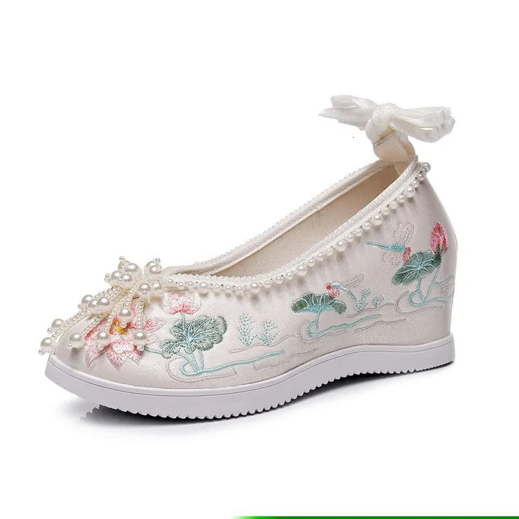 Chinese Style Pearl Embroidered Wedge Hanfu Shoes Bow Lotus Ancient 251011
