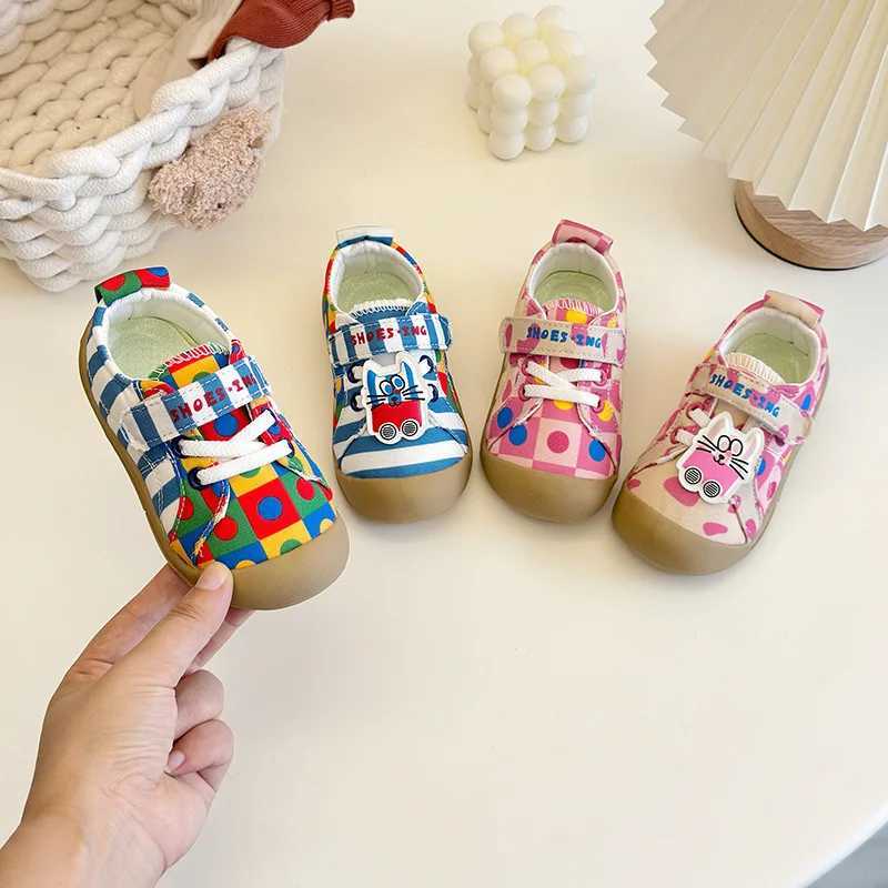 Cartoon 3D Cat Girl 2025 Spring and Autumn New Style Childrens Soft Bottom Non tiring Foot Boys Baby Canvas Shoes C251021
