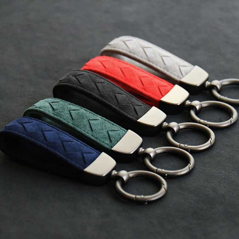 HighGrade Suede Leather Car Key Chain Luxury Key Rings Holder Buckle Alcantara Bag Pendant Charms Best Gift for Christmas Xmas W251021
