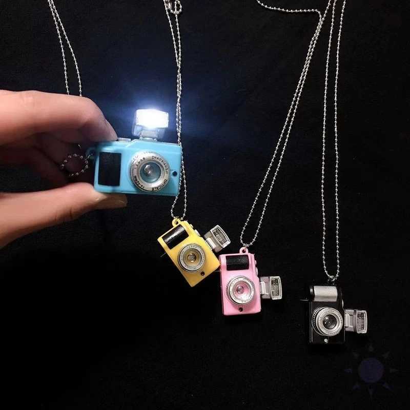 Fashion Flash Light Camera Necklace For Women Men Punk Long Chain Necklace Vintage Camera Pendant Necklaces Party Jewelry XJ250717