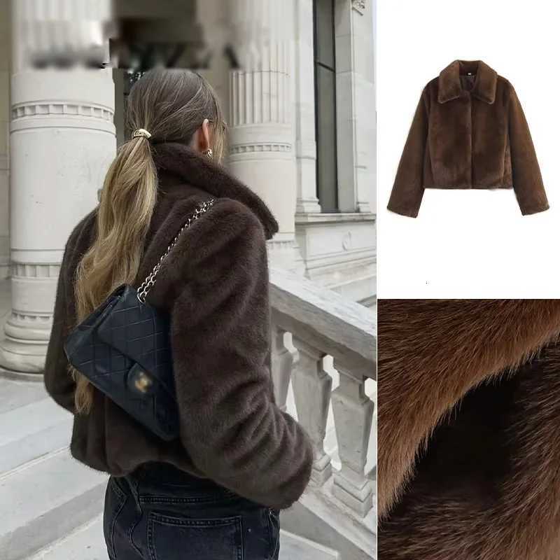 2025 Woman Brown Faux Fur Side Pockets Casual Crop Coat Fashion Women Winter Brown Thick Warm Lapel Jacket Retro Streetwear1 Y251105