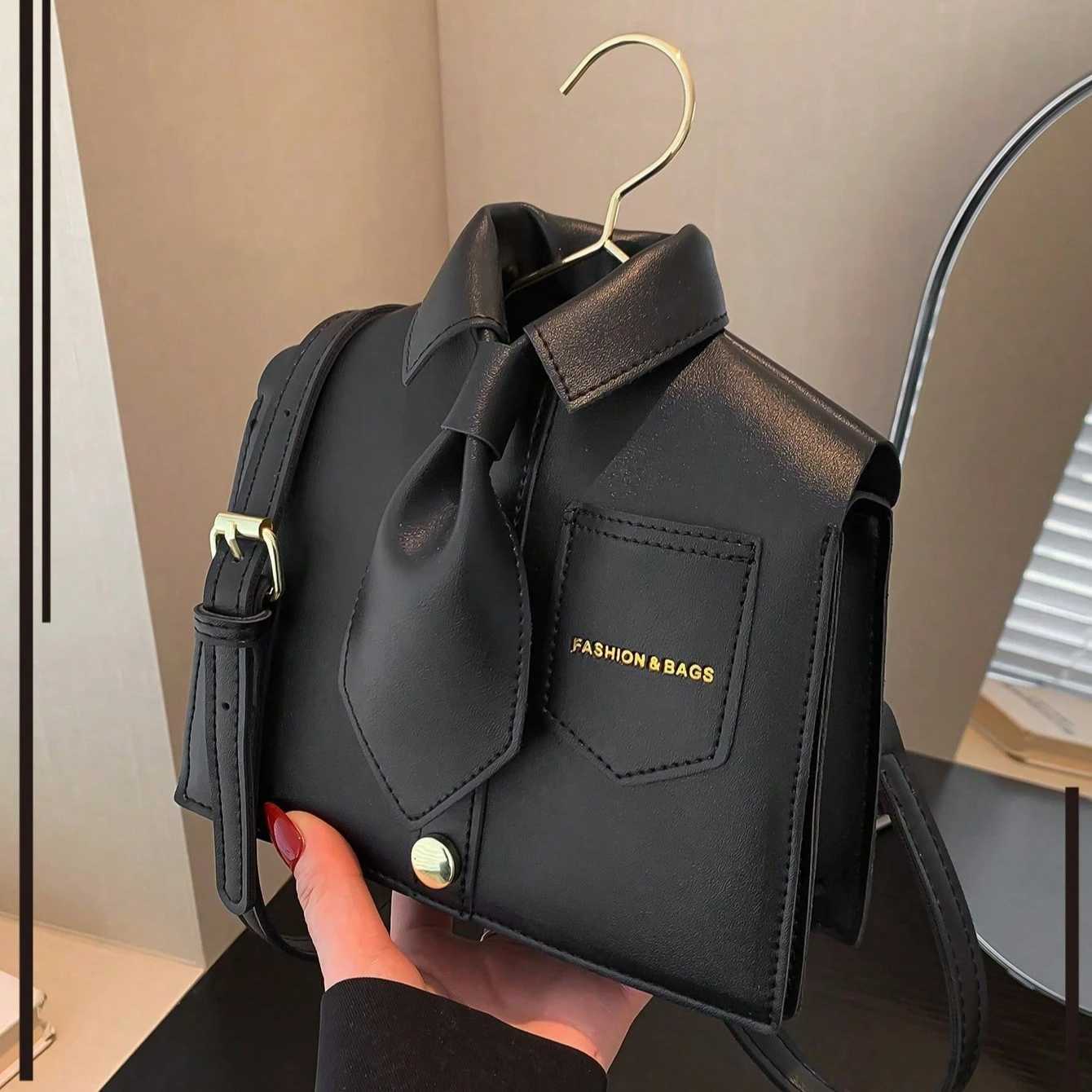 Novelty Funny Collar Shape Crossbody Bag For Women Fashionable Black Flip Cover Phone Bag Interesting Gift Z251018