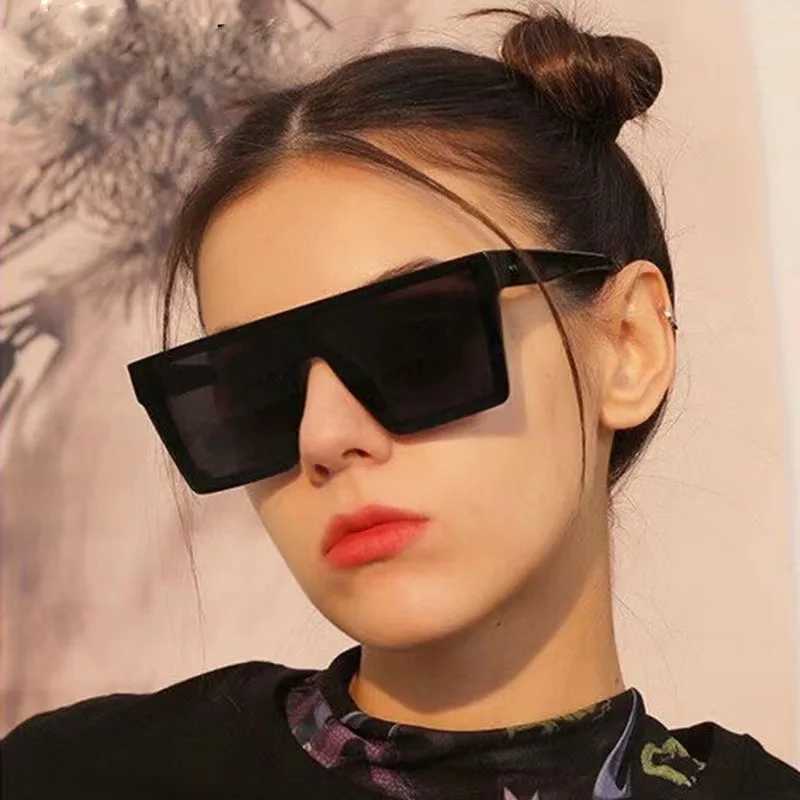 New Vintage Square Sunglasses Fashion Woman Classic Rectangle Mirror Sun Glasses Female Fashion Eyewear UV400 Gafas De Sol J251114