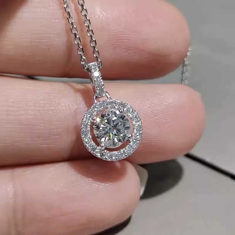 Huitan Classic Round CZ Pendant Necklace for Women Simple and Luxury Female Accessories Wedding Party Temperament Jewelry11 D251021