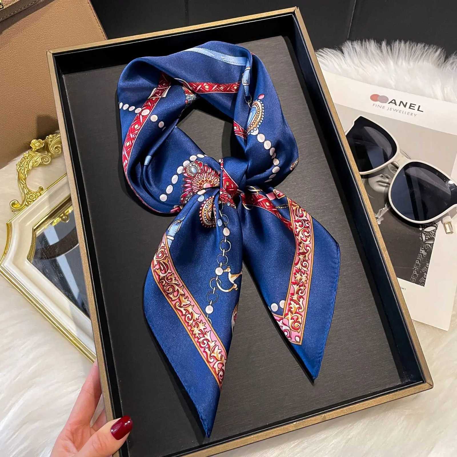 2025 Luxury Horse Print Female Silk Neck Scarf Square Hair Scarves Foulard Head Band Shawls Wraps Neckerchief Bandana Women W251021