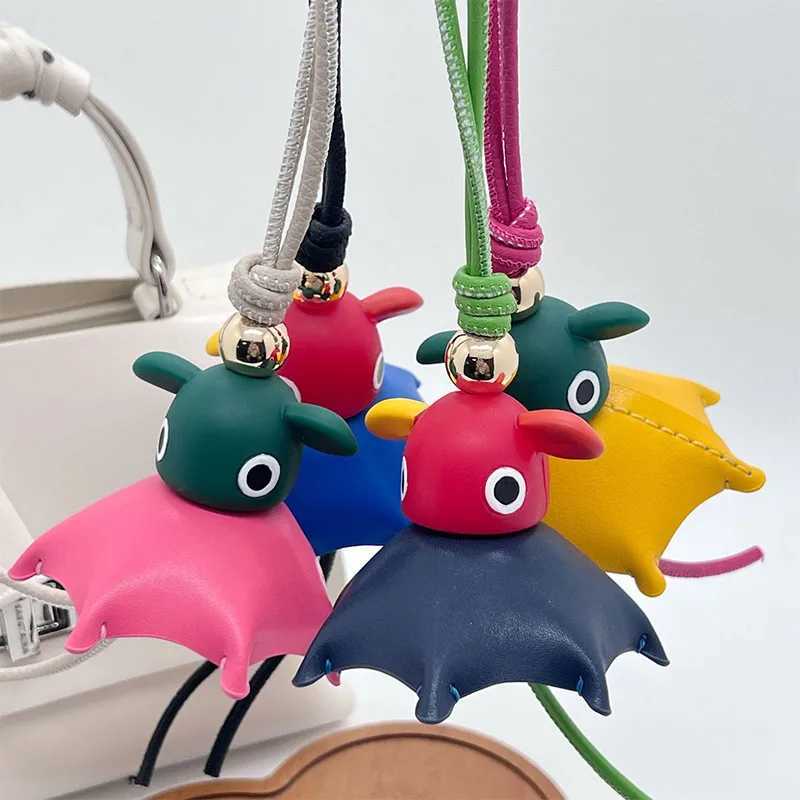 Luxury Brand Womens Bag Pendant Designer Cute Elf Bag Accessories Simple Versatile Gifts Pendant New Bestsell Couple Keychains J251121