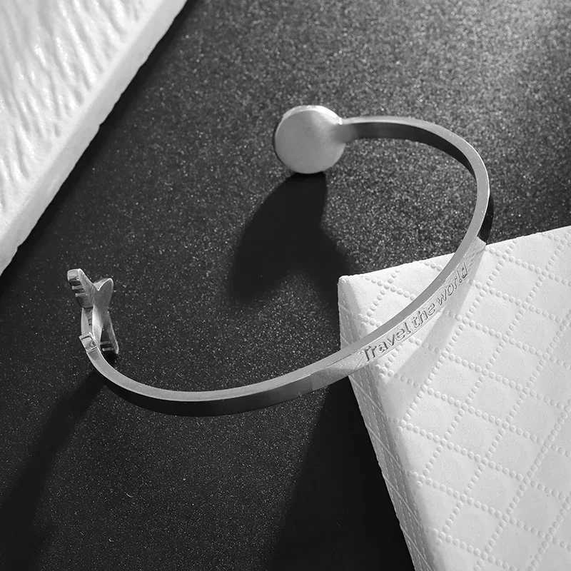 Stainless Steel Airplane Globe Opening Adjustable Bracelet Mens and Womens Cuff Bracelet Fashion Casual Jewelry J251021
