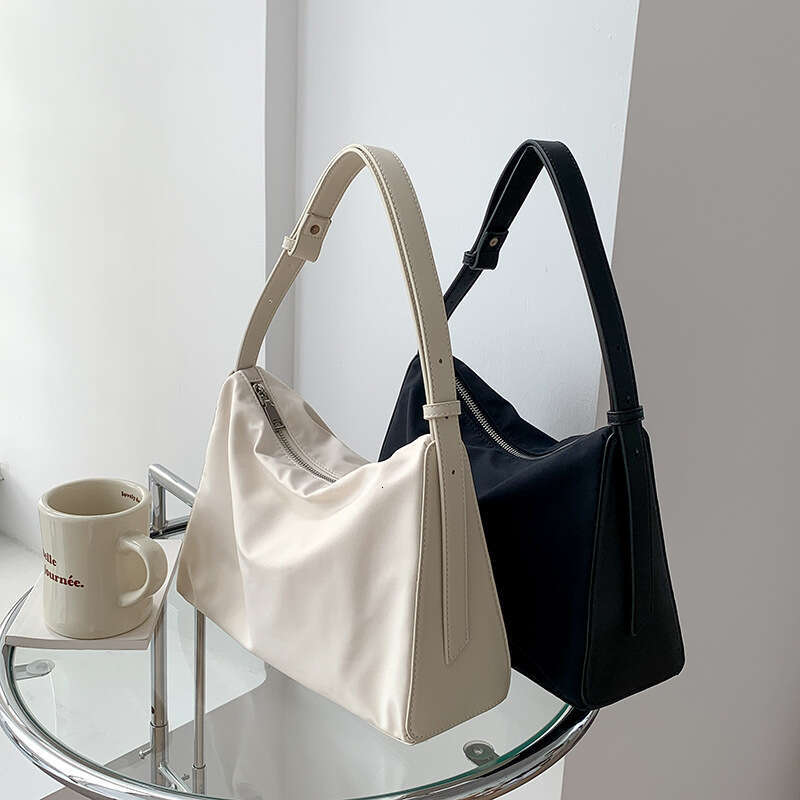 Korean New Fashion Handbag Casual Shoulder Ins Style Women's Crossbody Versatile Large Capacity Nylon Underarm Bag B5