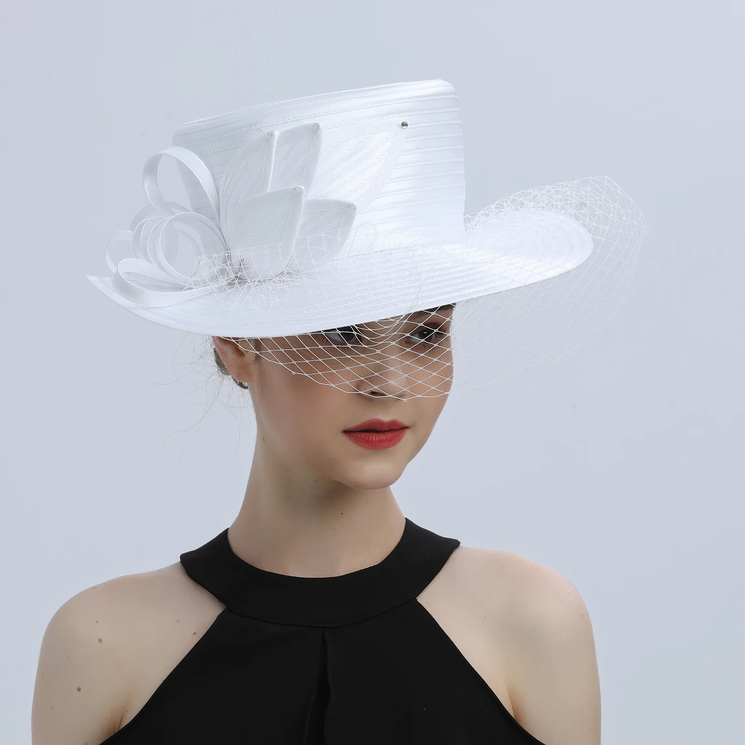 Deluxe White Church Hat Party Banquet Satin Cloth Pography Hats Premium Chains Formal Hat Flower Top Cap For Women Ladies 251016