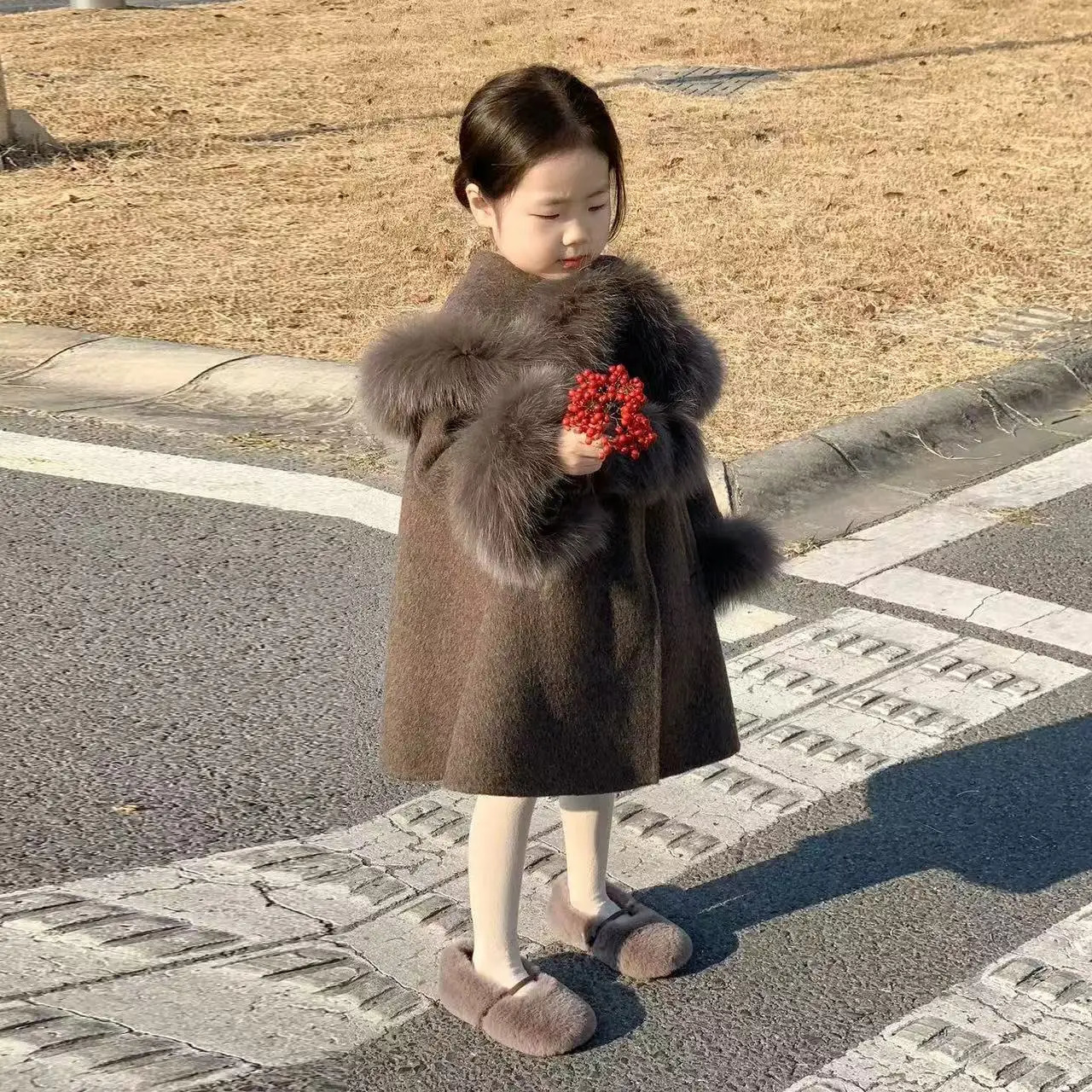 Baby Girls Woolen Coat Autumn and Winter Clothing Western Childrens Sweet Temperament Woolen Collar Woolen Coat Kids Top 251017