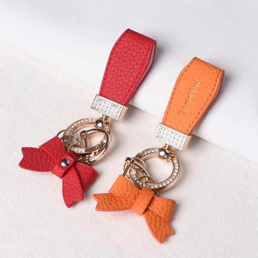 Key Holder Luxury Genuine Leather Keychain Ladies Bag Fashion Decoration Keys Organizer Leather Car Keyring Bag Charms W251021