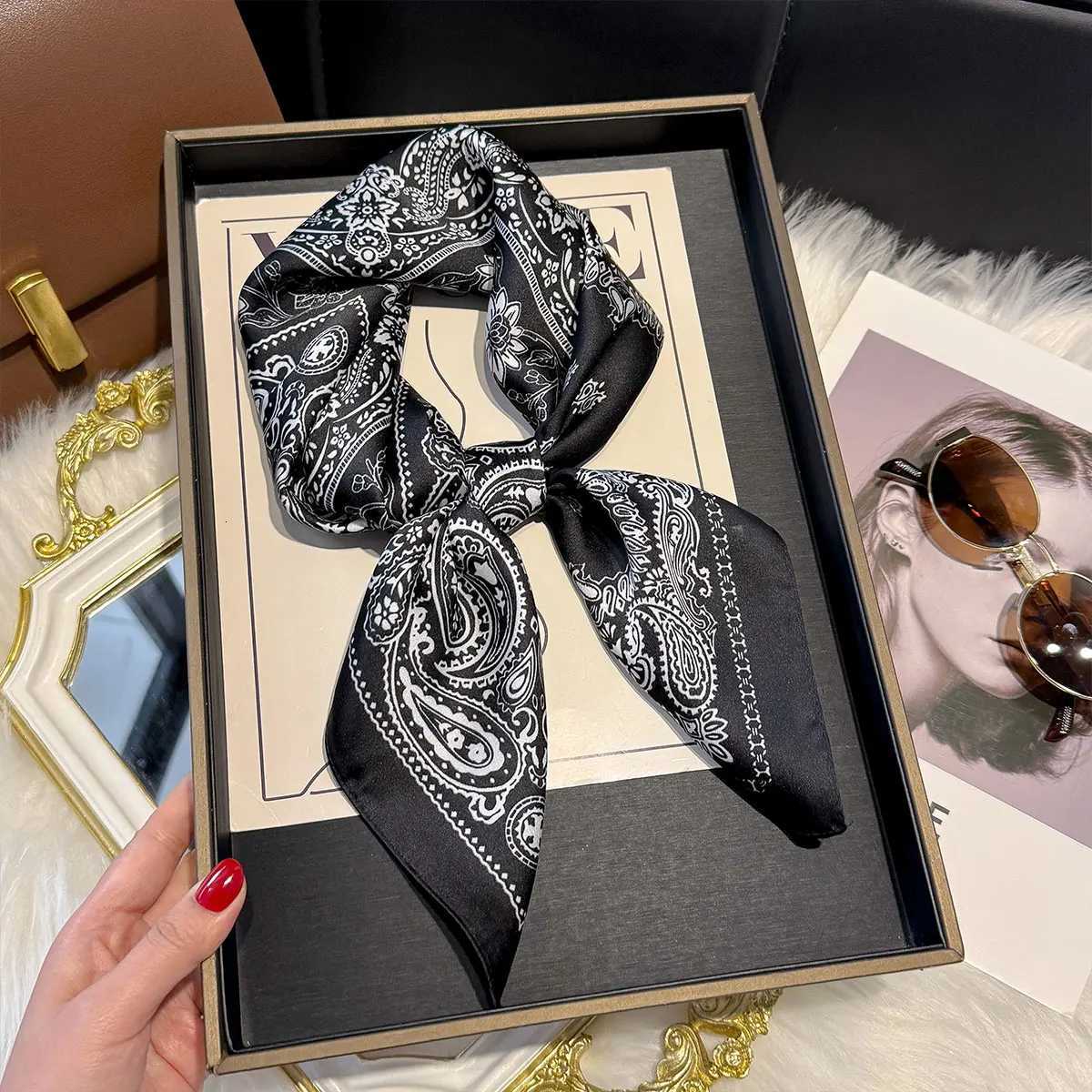 NEW Paisley Silk Square Scarf Women Satin Shawl Wrap Hijab Female Hair Band Wrist Luxury Headkerchief 7070cm Echarpe Bandana W251021