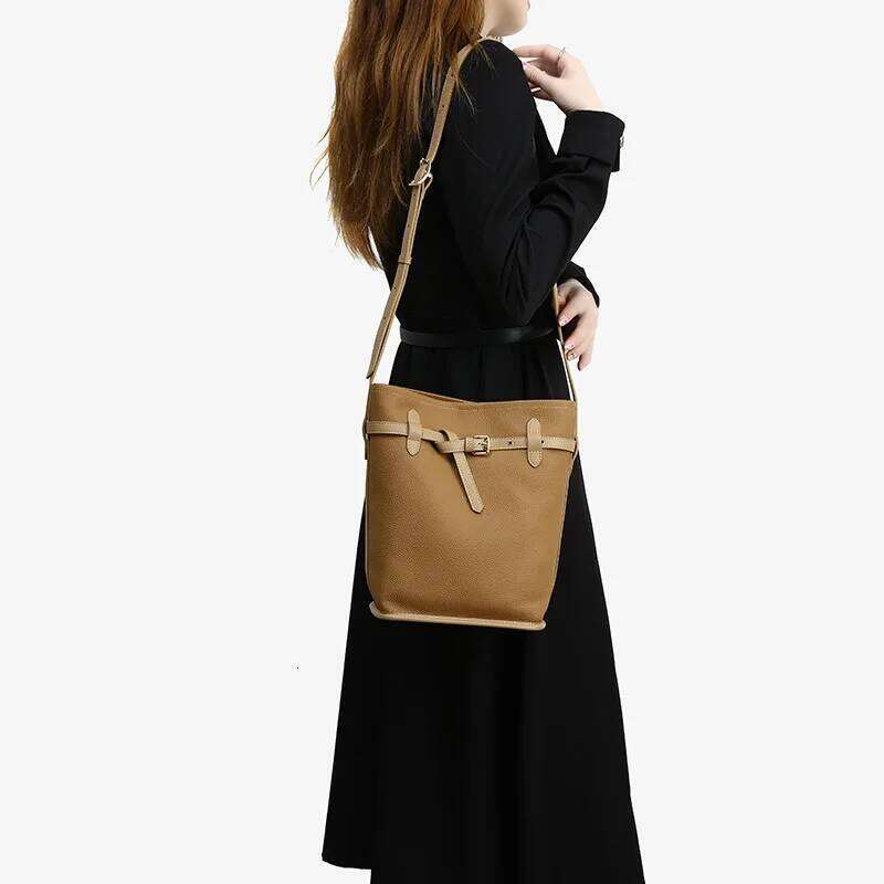 Genuine Leather Bucket New Niche Design Top Layer Cowhide Contrast Belt Buckle Fashion Women One-Shoulder Crossbody Bag 251021