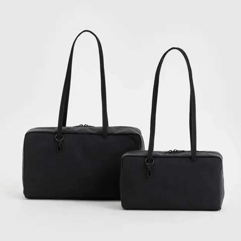 Light Luxury Brand Tote Bag Fashionable Advanced Simple Casual Handbag Large Capacity Commuter Nylon Solid Color Shoulder BagW251021