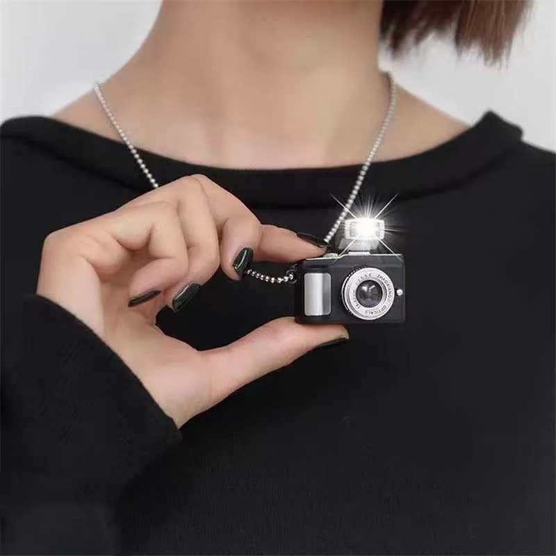 Fashion Flash Light Camera Necklace For Women Men Punk Long Chain Necklace Vintage Camera Pendant Necklaces Party Jewelry XJ250717