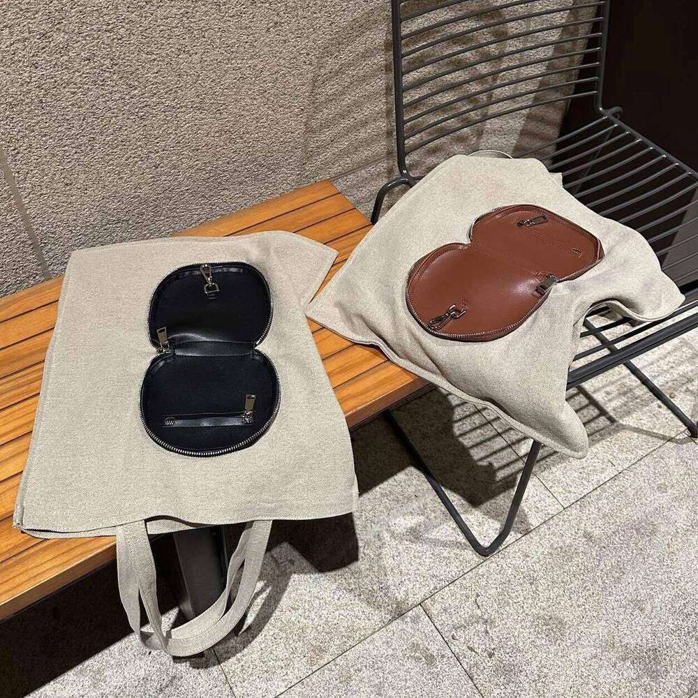 Line Sail Underarm Bag New Niche Design Large Capacity Storage Commuting Simple Handbag Casual Women One-Shoulder Tote Bag 251021