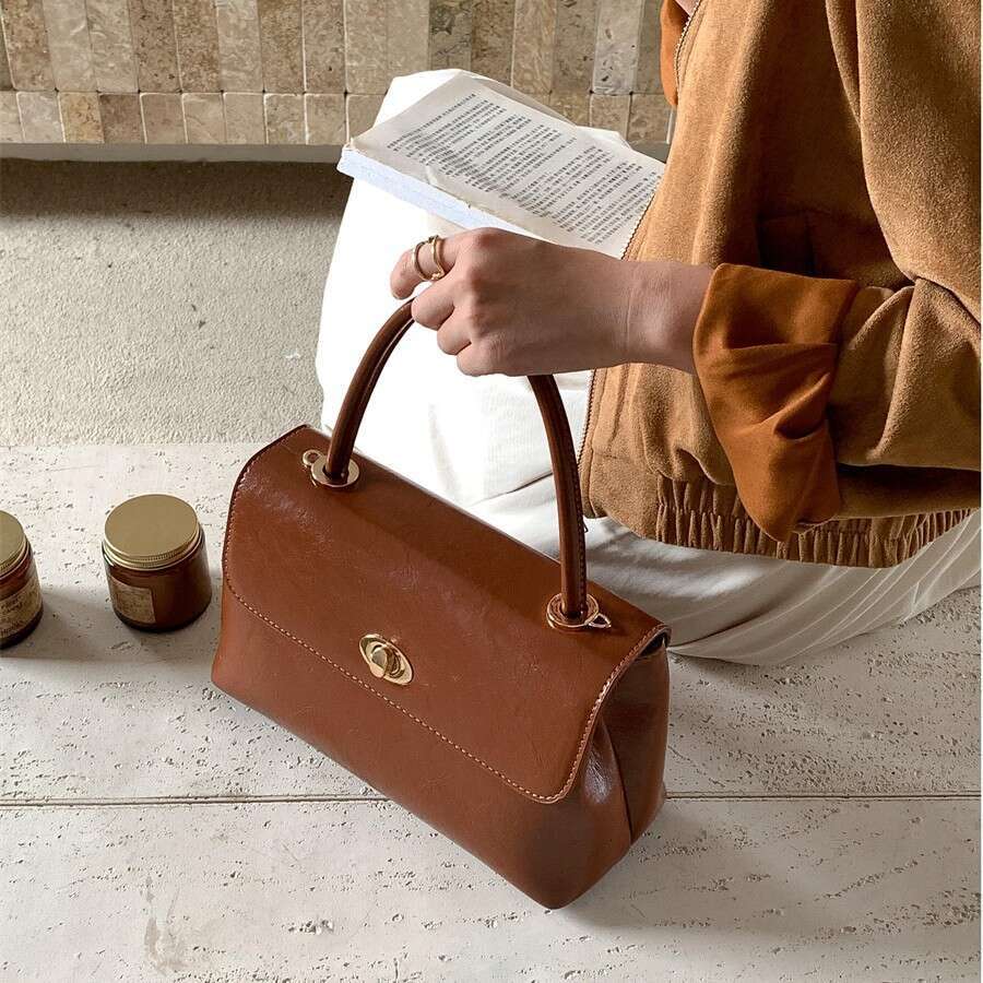 Square For Women, Elegant And Versatile Korean Style Crossbody Bag, Commuting High-End Fashion Single Shoulder Small Bag B5