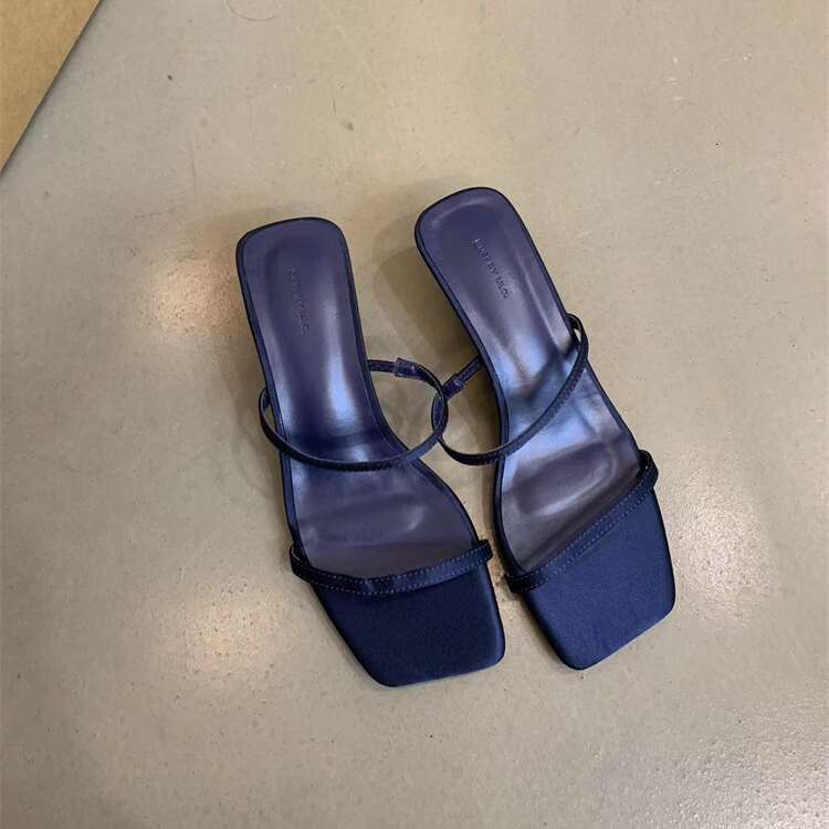 Internet Celebrity Designer Shoe Style Half Slippers for Women 2025 Summer Korean Chic Minimalist Thin Strap Open Toe Wedge Versatile Sandals