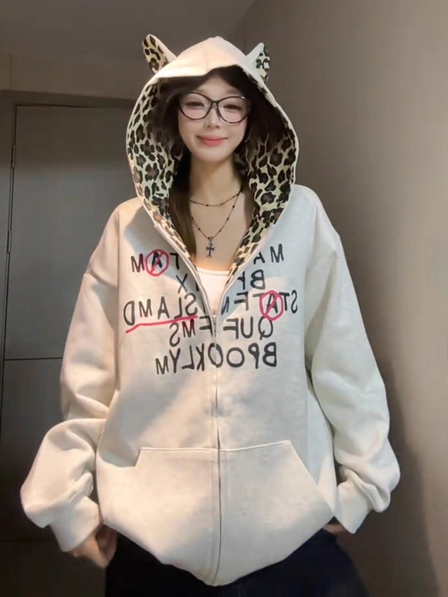 2025 American retro leopard print earrings hooded sweatshirt couple designer pants loose design sense autumn and winter new cardigan jacket autumn