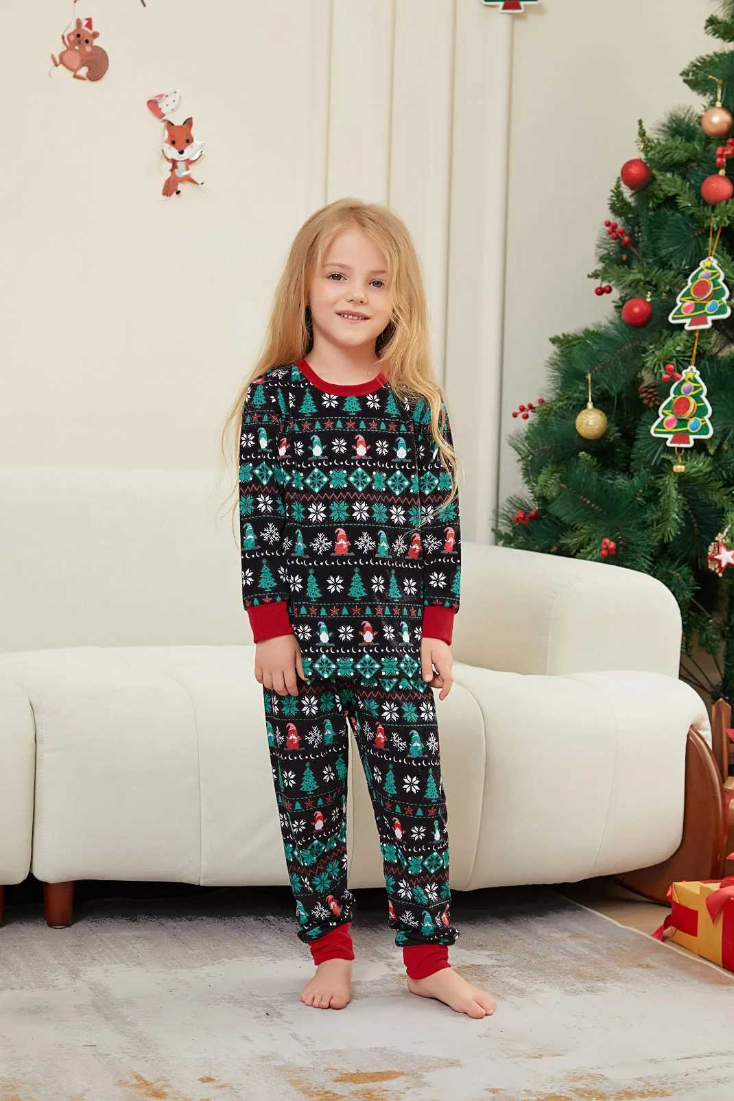 Christmas Family Matching Outfits Mom Dad Kids 2 Pieces Pajamas Set Baby Casual Loose Sleepwear Xmas Family Look Pyjamas L251021LTK5