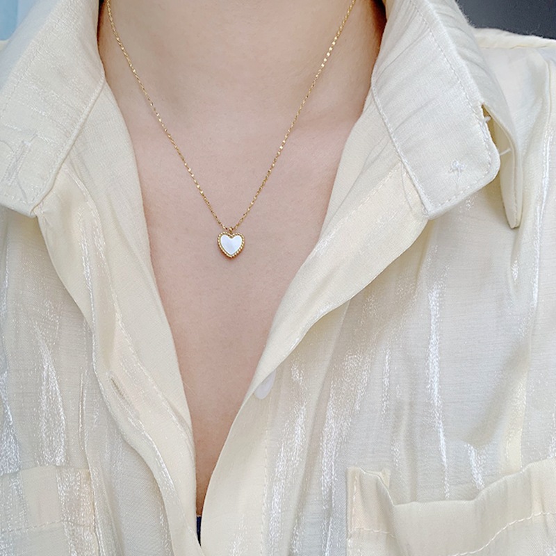 Luxury necklace butterfly s925 silver Vintage exquisite simple heart-shaped necklace gold white mother of pearl niche designer high-end pendant neckla