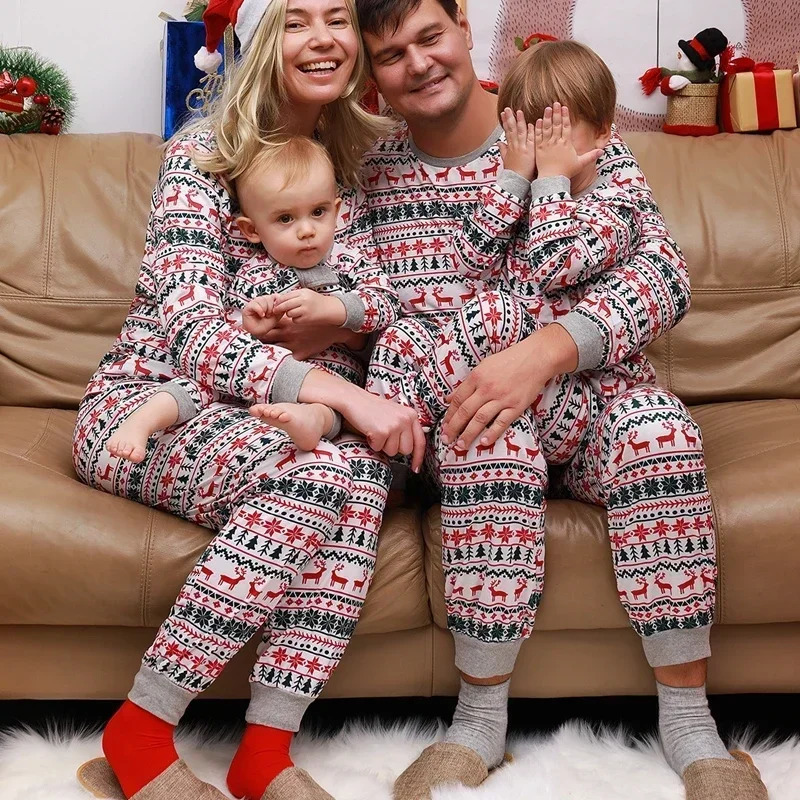 Christmas 2025 Family Matching Outfits Allover Print Mom Dad Kids 2 Pieces Pajamas Set Sleepwear Baby Romper Xmas Look Pyjamas 251021