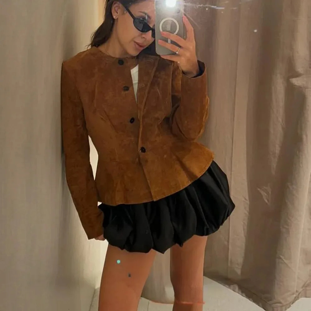 KONDALA Streetwear Suede Women Jackets O Neck Buttons Long Sleeve Short Fashion Autumn Winter Casual Outwears 251021