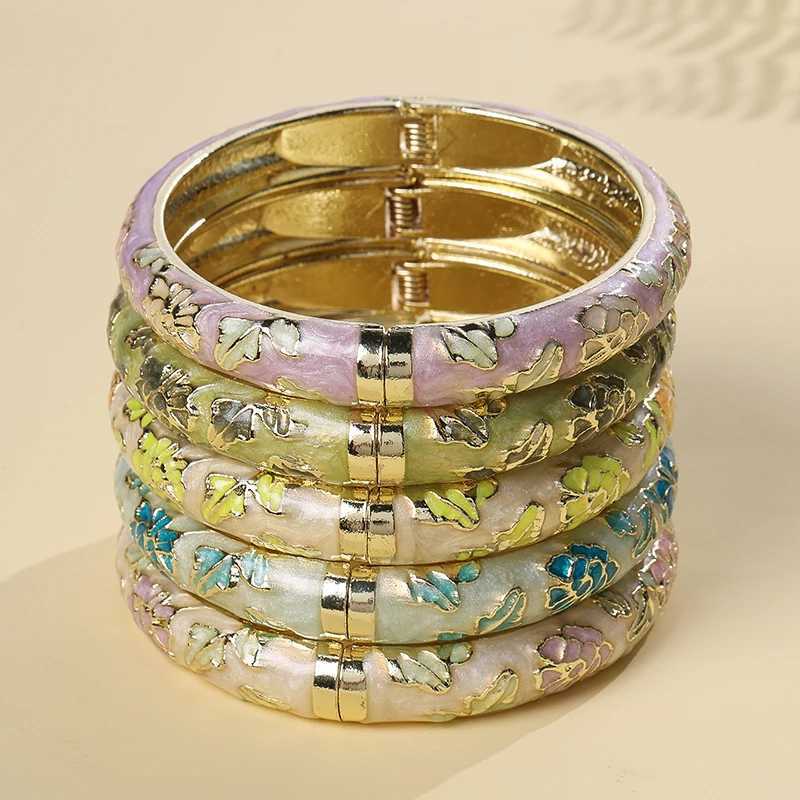 FTCY Vintage Enameled Bracelets For Women Flower Gold Color Cloisonne Bangles Elegant Womens Jewelry Gifts J251021