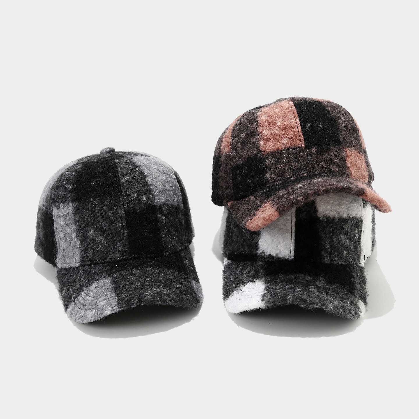 Autumn Winter New Classic Color Block Plaid Versatile Baseball Cap Thickened Warm Comfortable Windproof Slimming Duckbill Cap H251020