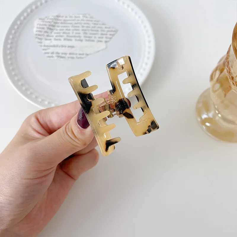 Korea 2023 Fashion New Women Small Hairpins Accessories Colourful Acrylic Rectangle Vintage Claw Clips For Girls Fine HeaddressW254021