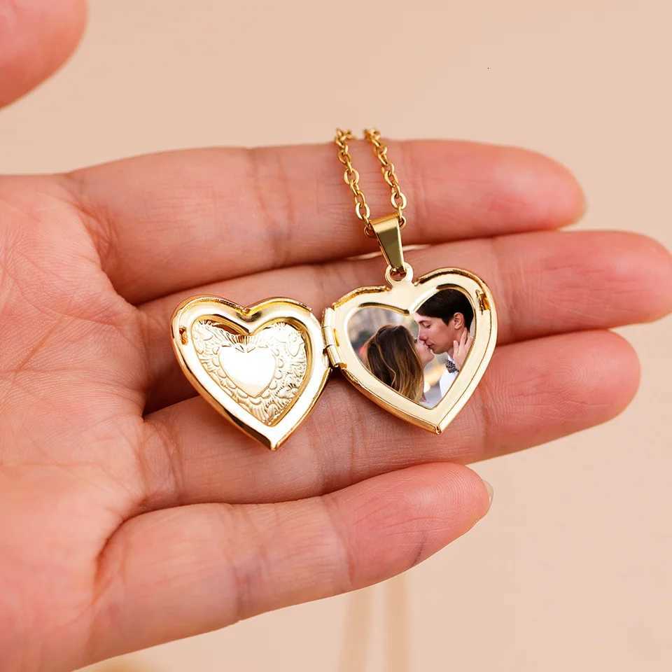 Gold Plated Heartshaped Pendants Can Openable Photo Frame Love Faith Hope Locket Pendant Necklace Family Jewelry GiftXJ251018