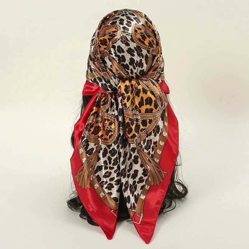90cm Chain Colored Square Scarf for Women Imitation Silk Scarves for Fashion Trendy Leopard Print Headscarf Shawl Scarf W251021